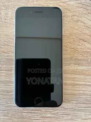 Apple iPhone SE (2022) 64 GB