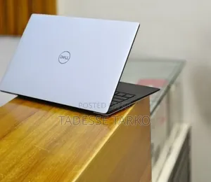 New Laptop Dell XPS 13 8GB Intel Core i5 SSD 512GB