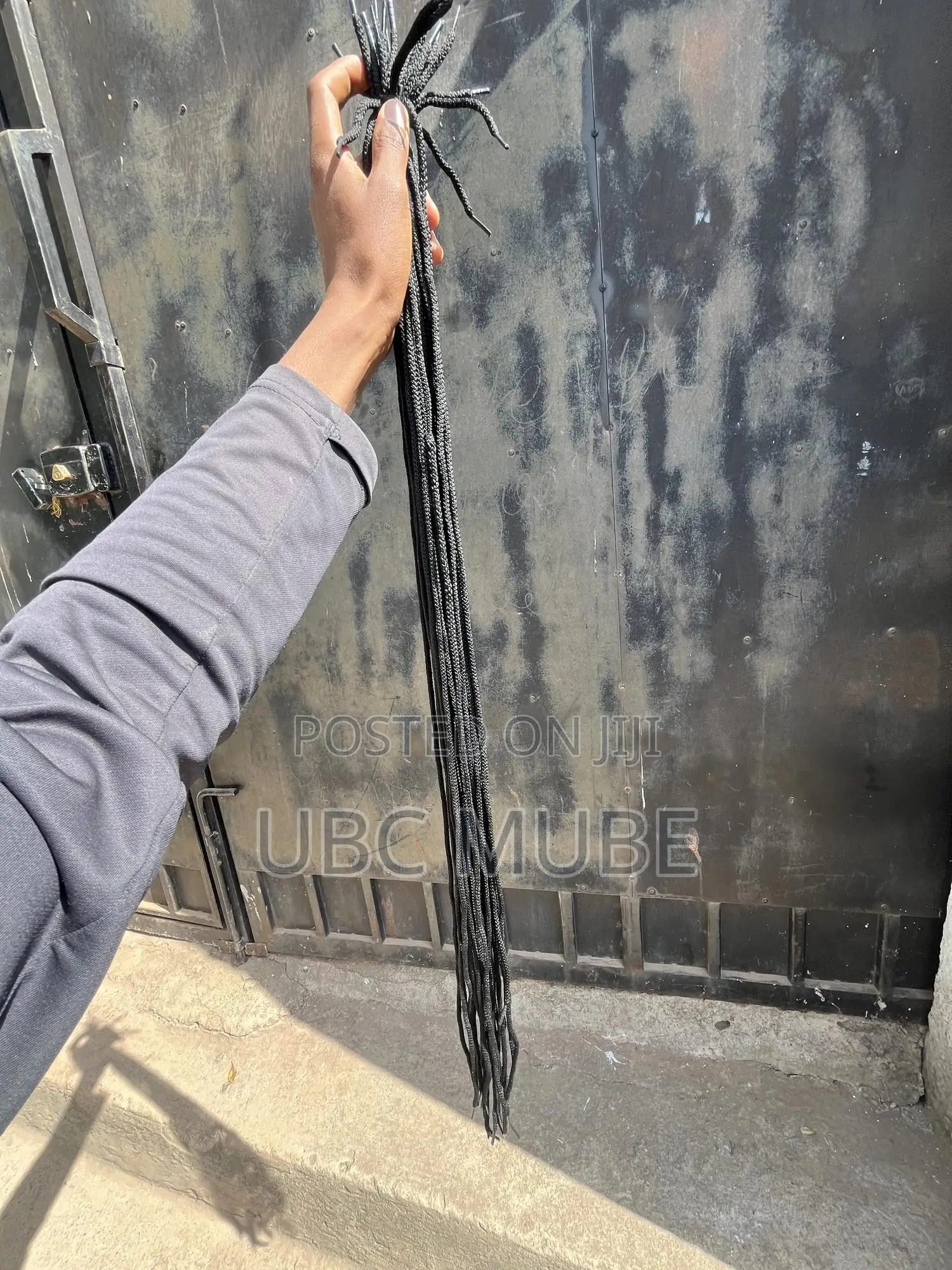 የ Paperbag ገመድ እና ከምሱር