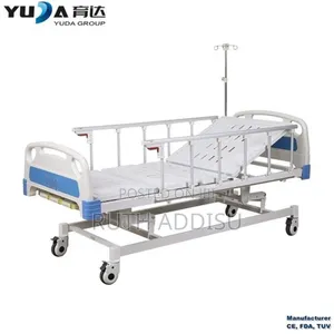 China Manual Three Function Medical Bed Manufacturers Four Wheels