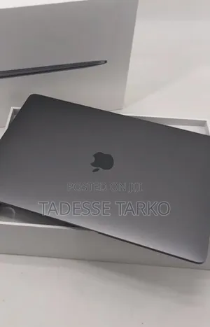 New Laptop Apple MacBook Air 2020 M1 16GB Apple M1 SSD 256GB