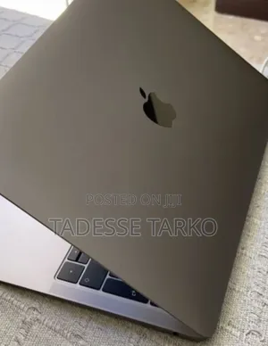 New Laptop Apple MacBook Air 2020 M1 16GB Apple M1 SSD 256GB