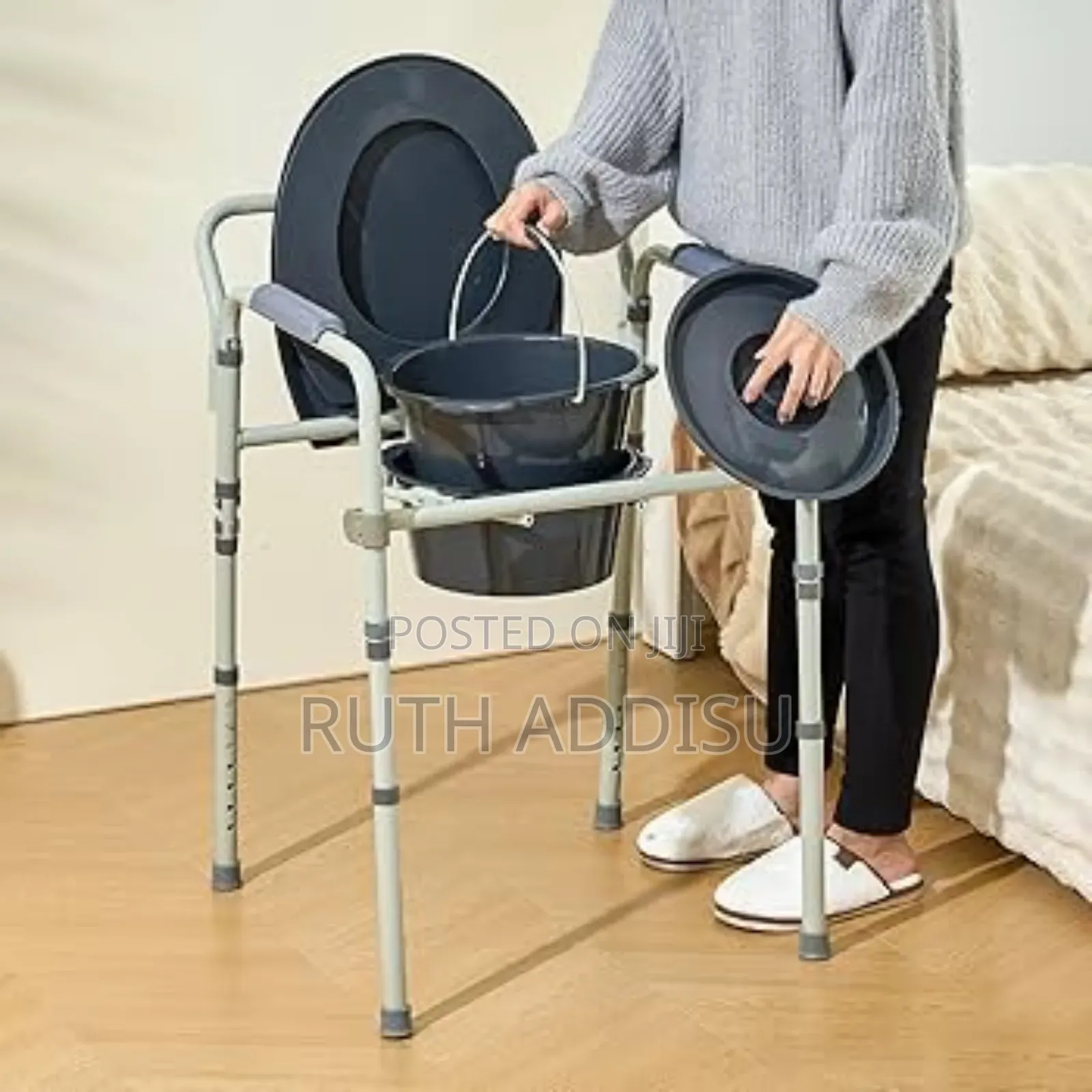 Commode Chair Brand New Foldable(፯፮፯ኮሞድ ወንበር ምቹ ልደታ
