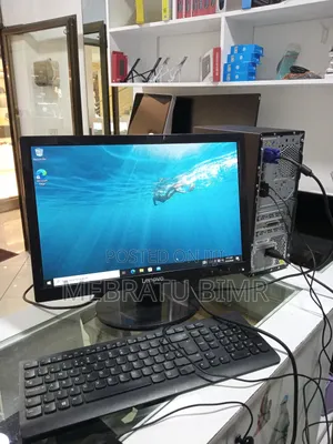 New Desktop Computer Lenovo ThinkCentre 24 4GB Intel Core i3 HDD 500GB