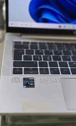 New Laptop HP EliteBook 830 G8 16GB Intel Core i5 SSD 512GB