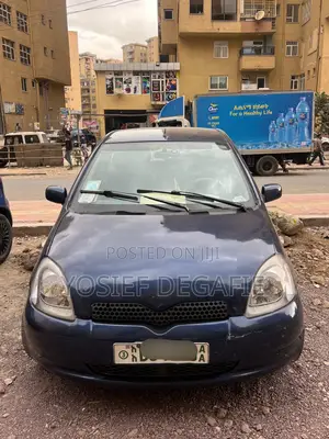 Toyota Vitz 1.0 FWD 5dr 1999 Blue