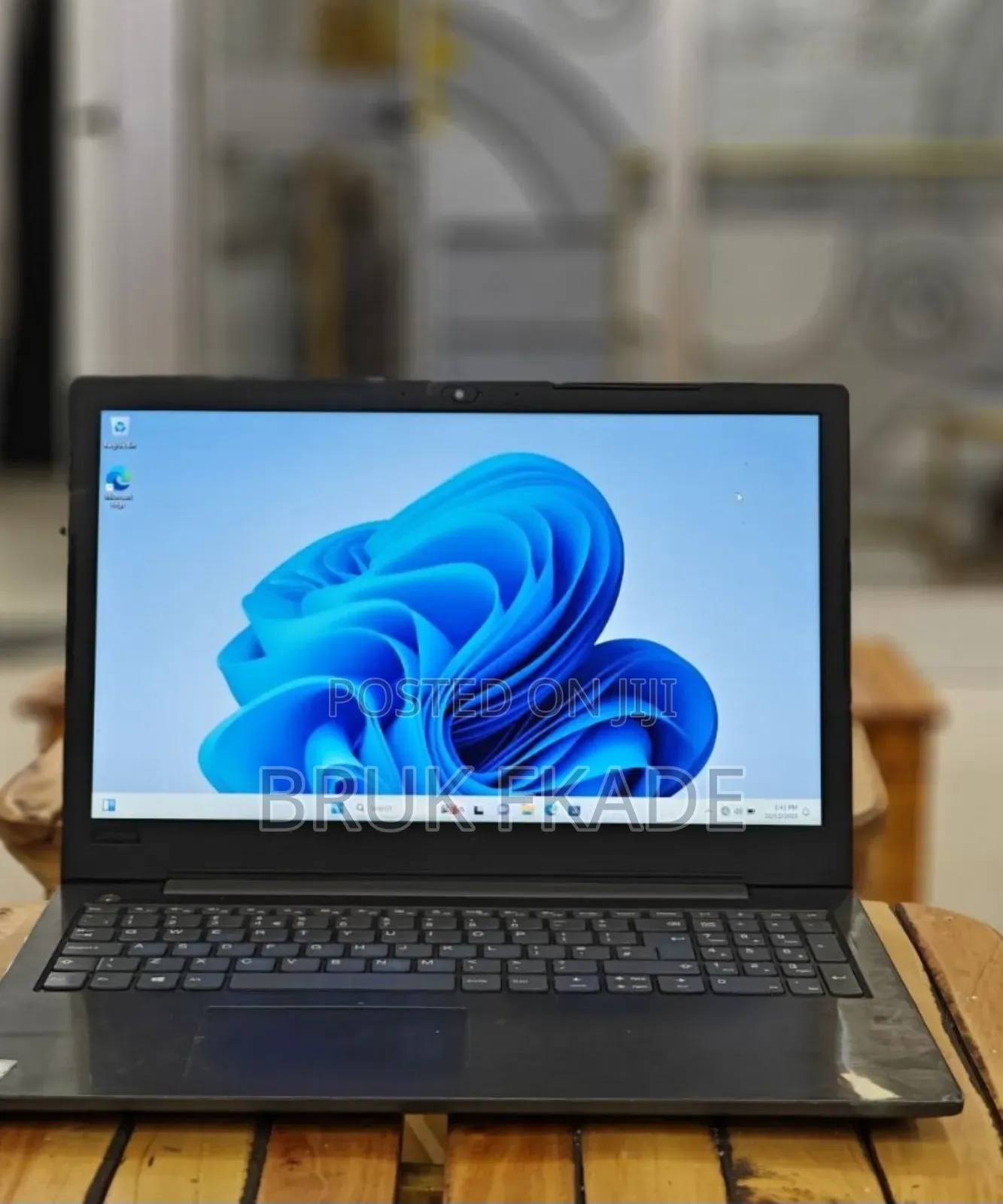 New Laptop Lenovo Ideapad 3 4GB Intel Core i3 SSD 1T