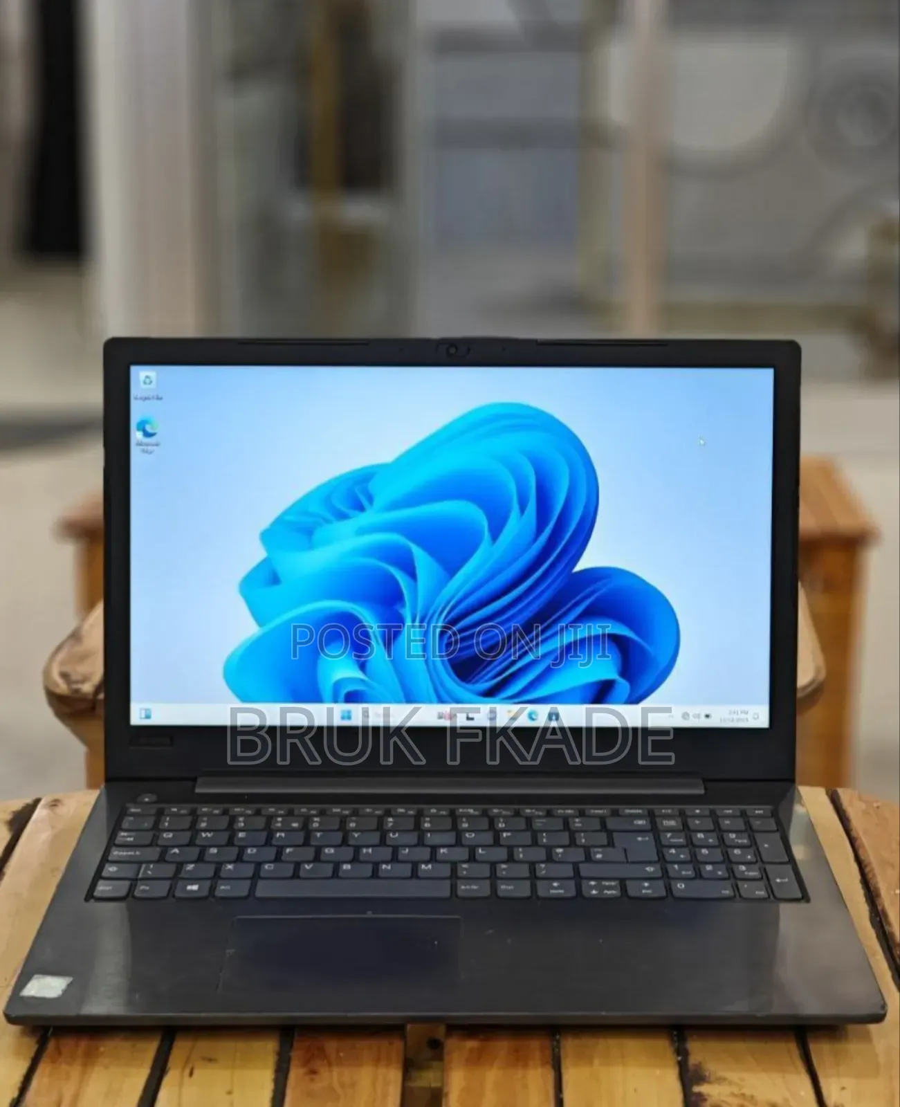 New Laptop Lenovo Ideapad 3 4GB Intel Core i3 SSD 1T