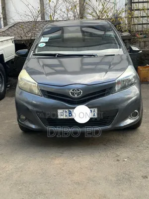 Toyota Yaris 2012 Gray