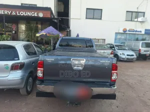 Toyota Hilux 2013 Gray
