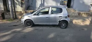 Toyota Vitz 2001 Silver