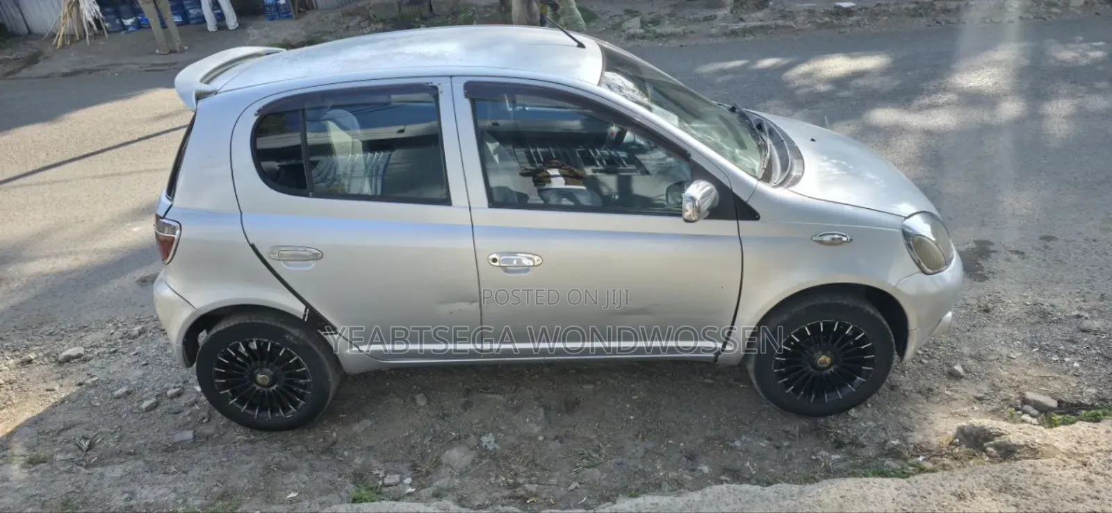 Toyota Vitz 2001 Silver