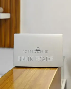 New Laptop Dell XPS 13 9370 8GB Intel Core i5 SSD 512GB