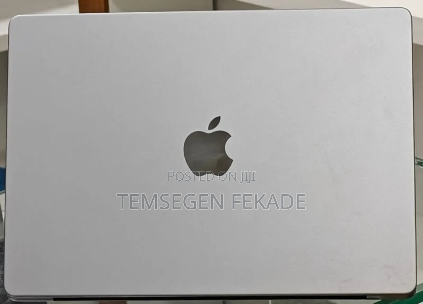 New Laptop Apple MacBook Pro 2023 M3 14-inch 8GB Apple M3 Pro SSD 512GB