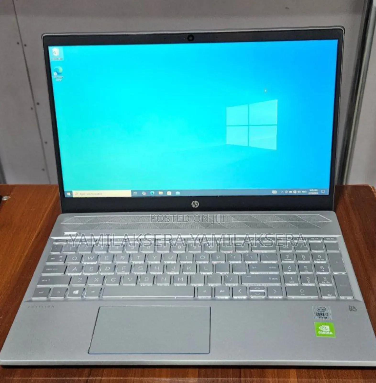 New Laptop HP Pavilion 15 8GB Intel Core i7 SSD 256GB