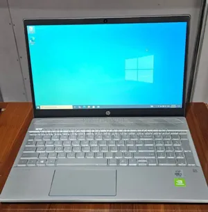 New Laptop HP Pavilion 15 8GB Intel Core i7 SSD 256GB