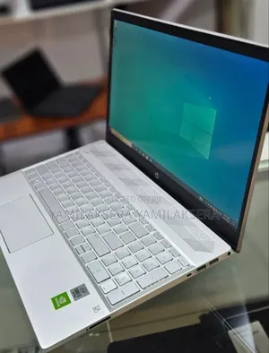 New Laptop HP Pavilion 15 8GB Intel Core i7 SSD 256GB
