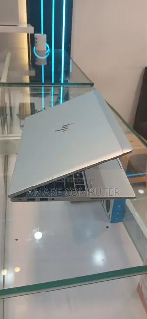New Laptop HP EliteBook 840 G8 16GB Intel Core i7 SSD 512GB