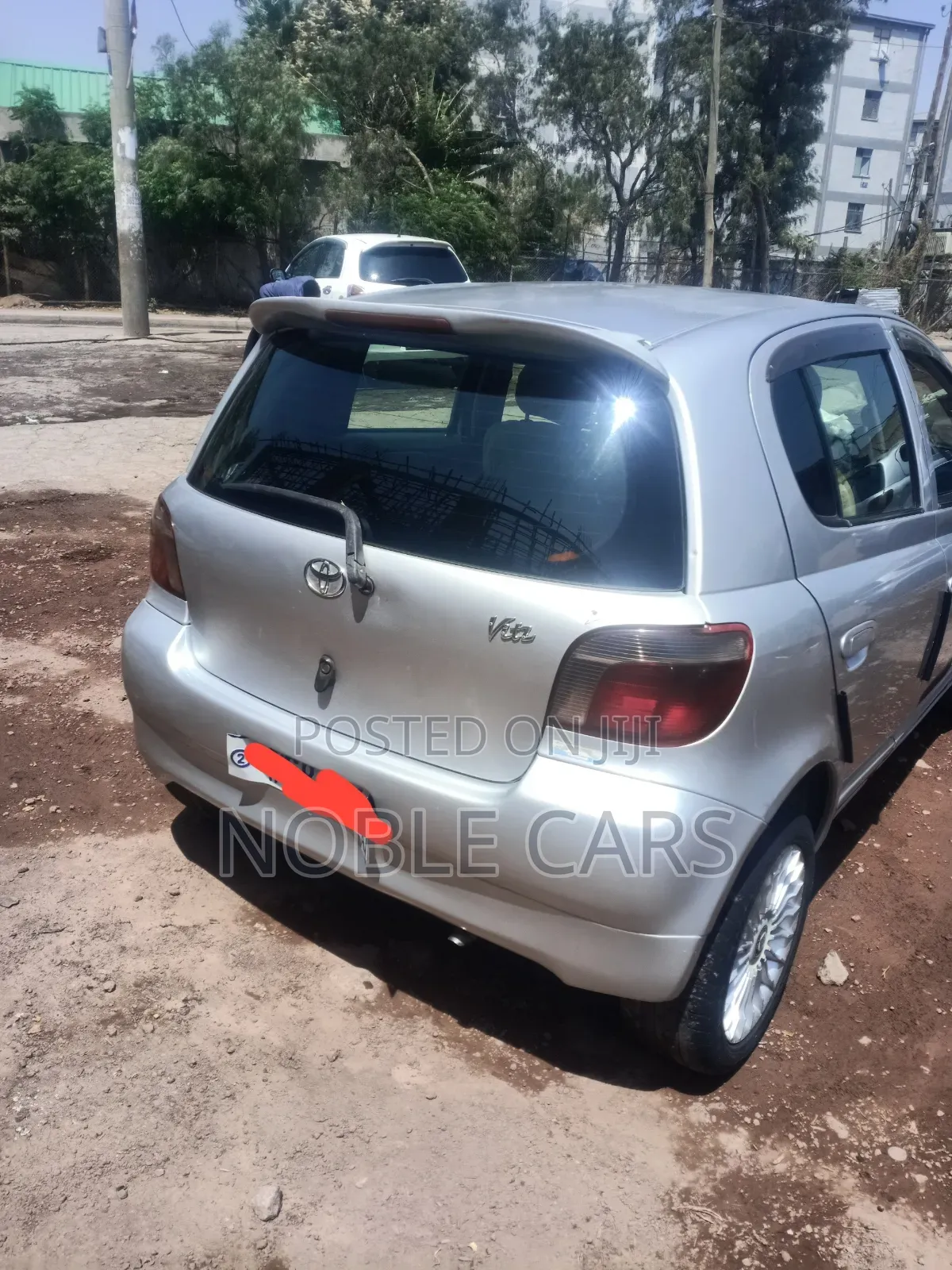 Toyota Vitz 2001 Silver
