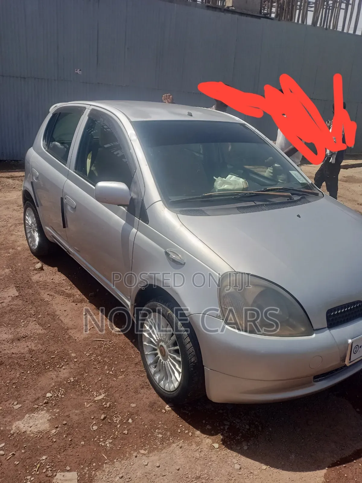 Toyota Vitz 2001 Silver
