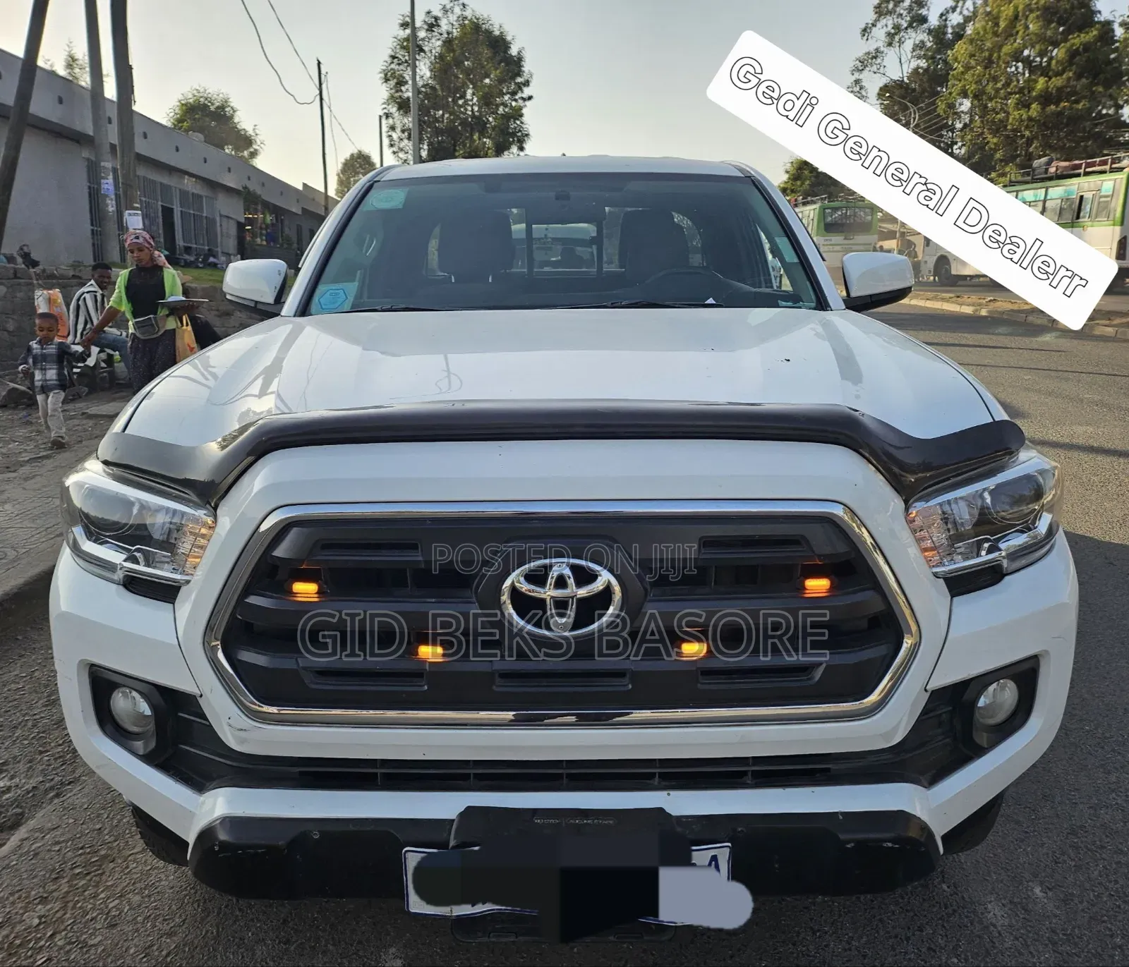 Toyota Tacoma 2015 White