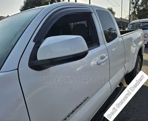 Toyota Tacoma 2015 White