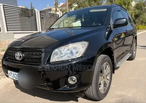 Toyota RAV4 2010 Black