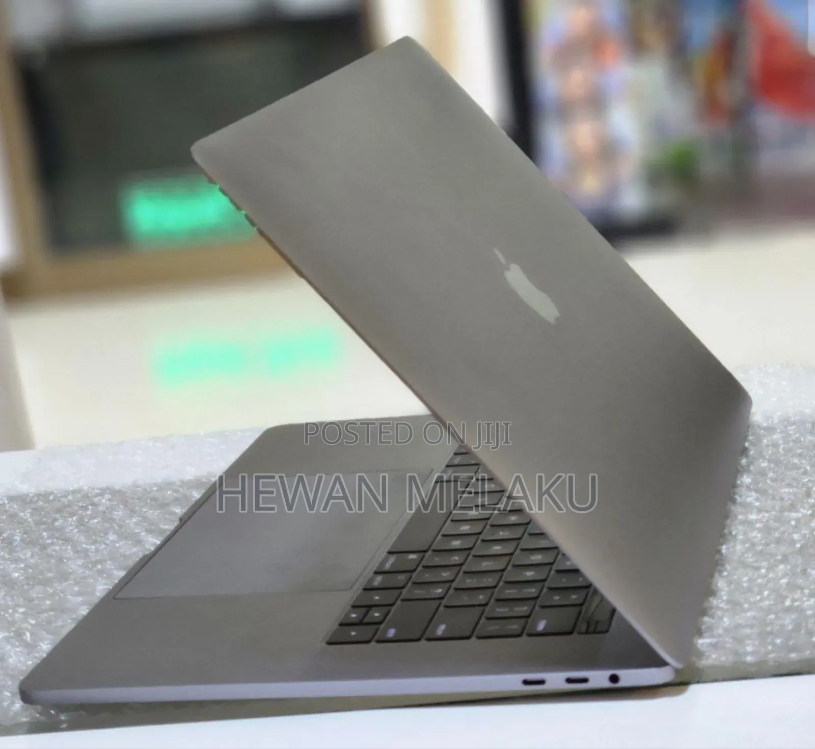 New Laptop Apple MacBook Pro 2019 32GB Intel Core i7 SSD 512GB