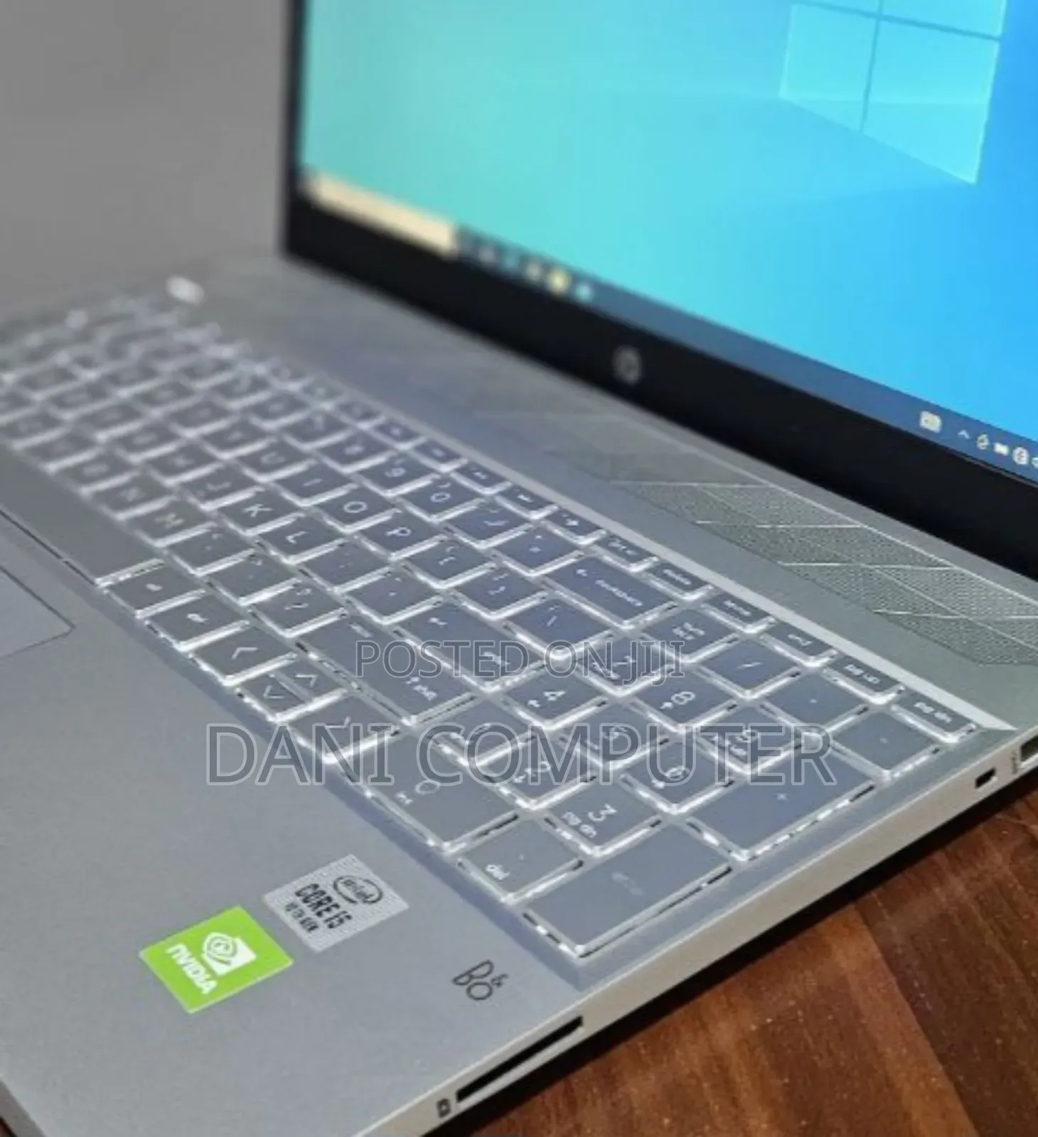 New Laptop HP Pavilion 15 8GB Intel Core i5 SSD 256GB