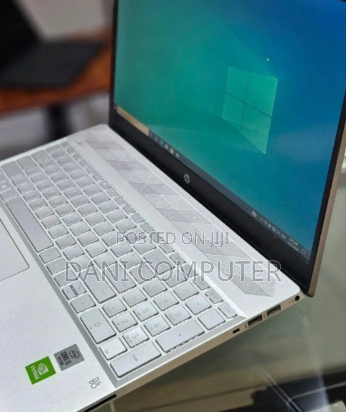 New Laptop HP Pavilion 15 8GB Intel Core i5 SSD 256GB