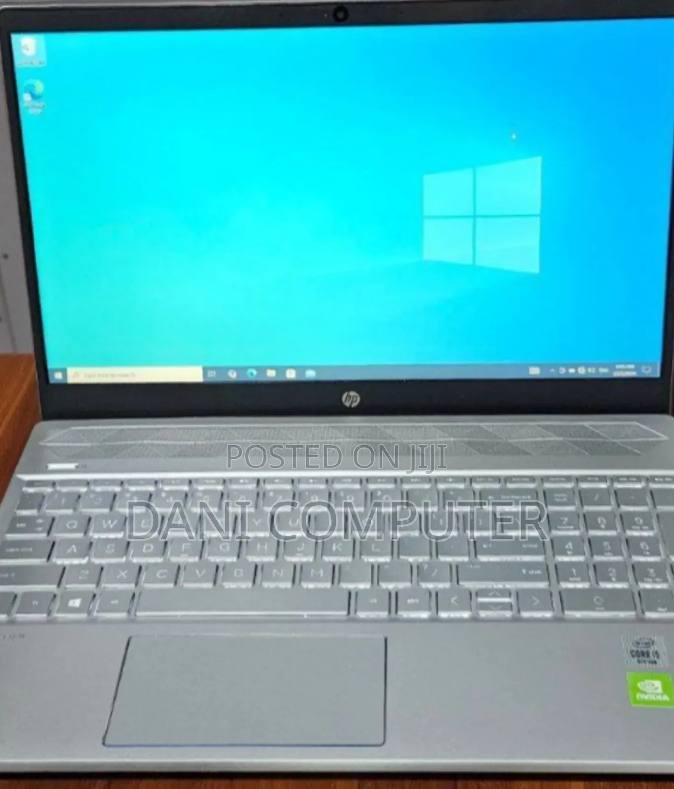 New Laptop HP Pavilion 15 8GB Intel Core i5 SSD 256GB