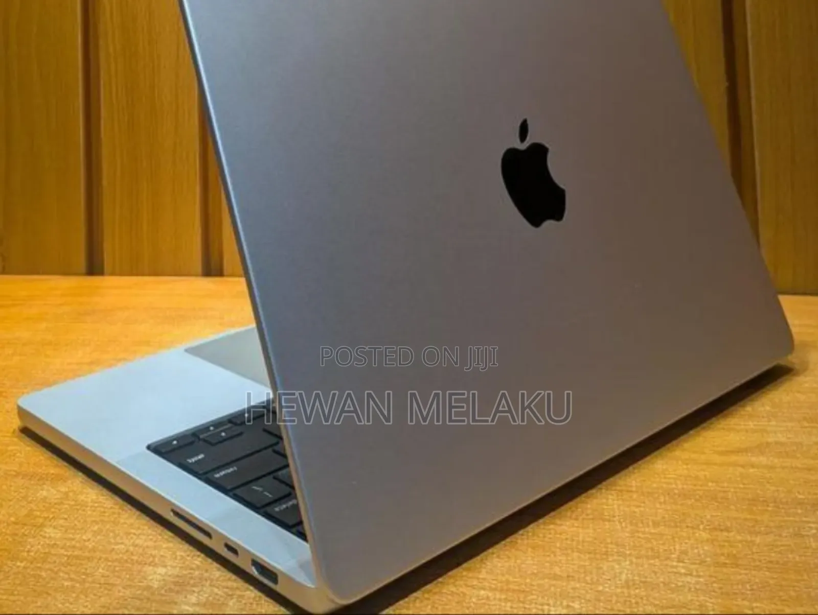 New Laptop Apple MacBook Pro M1 32GB Apple M1 Pro SSD 512GB