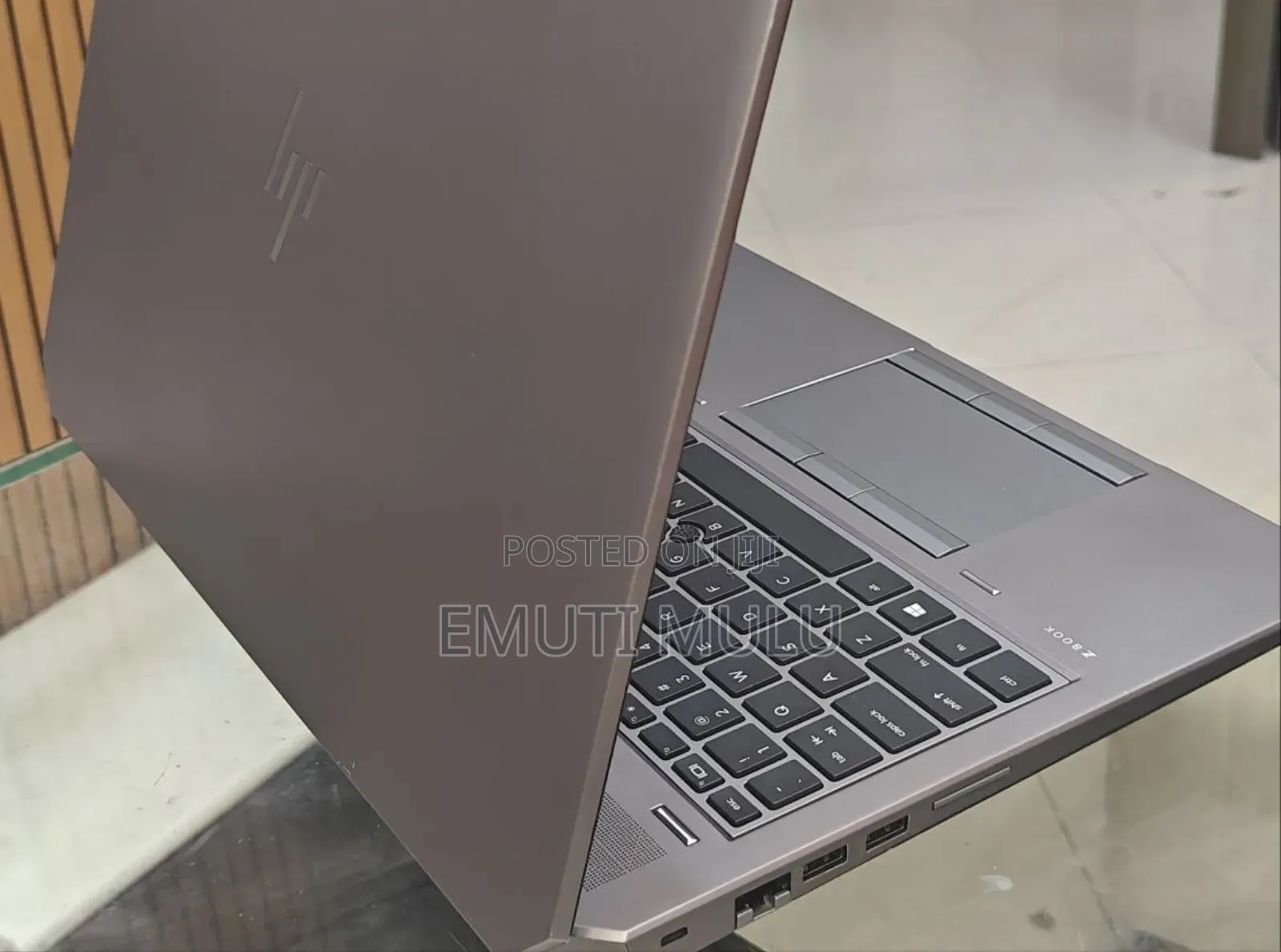 New Laptop HP ZBook 15 G5 16GB Intel Core i5 SSD 512GB