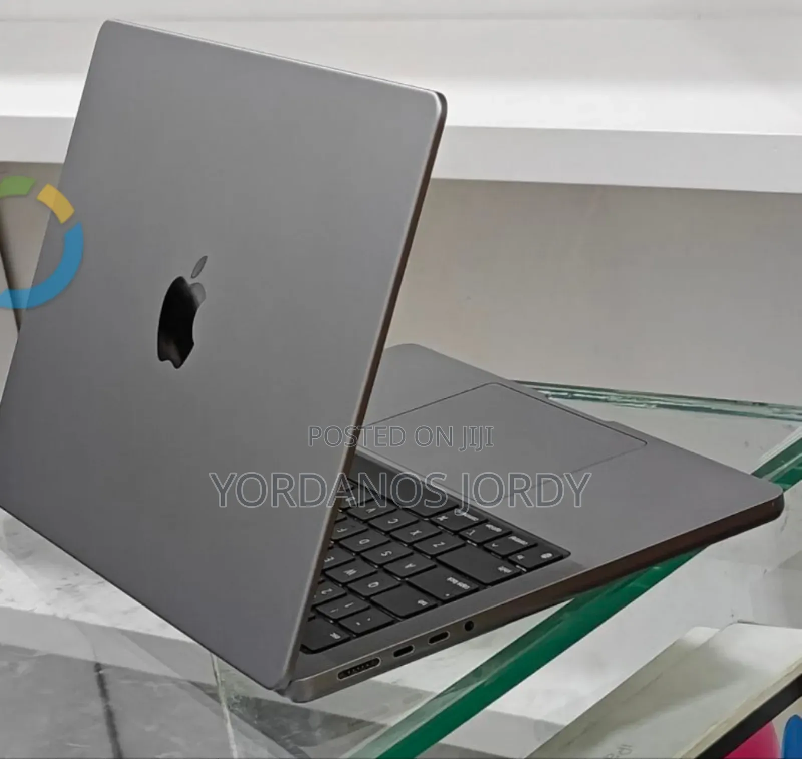 New Laptop Apple MacBook Pro 2023 M3 14-inch 8GB Apple M3 SSD 512GB