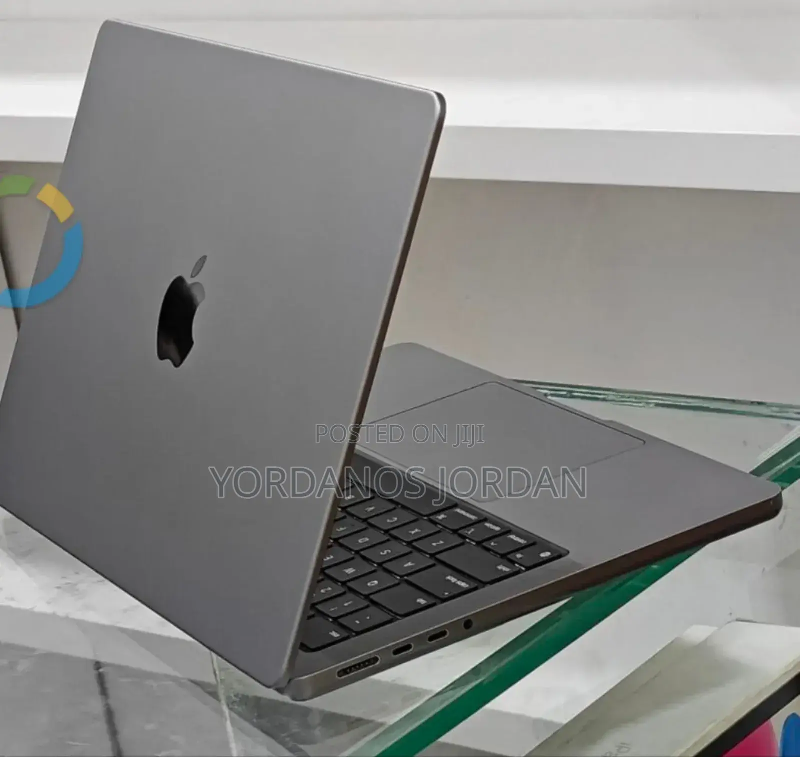 New Laptop Apple MacBook Pro 2023 M3 14-inch 8GB Apple M3 SSD 512GB