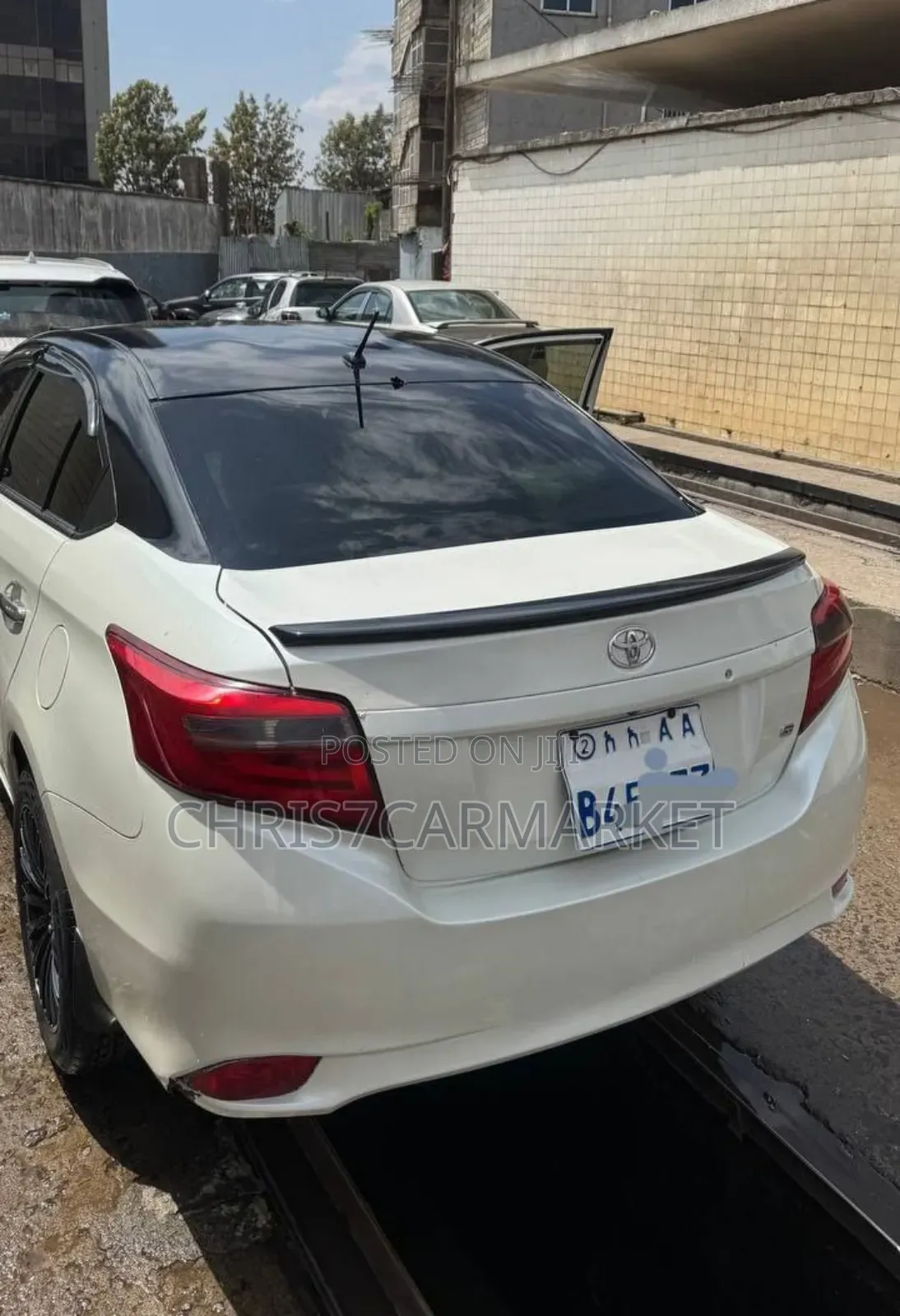 Toyota Yaris 2014 White