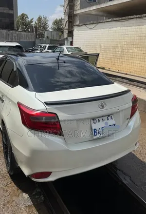 Toyota Yaris 2014 White