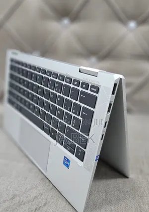 New Laptop HP EliteBook 1040 G8 16GB Intel Core i7 SSD 512GB