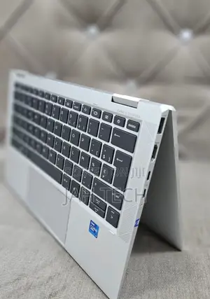 New Laptop HP EliteBook 1040 G8 16GB Intel Core i7 SSD 512GB