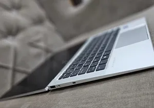 New Laptop HP EliteBook 1040 G8 16GB Intel Core i7 SSD 512GB