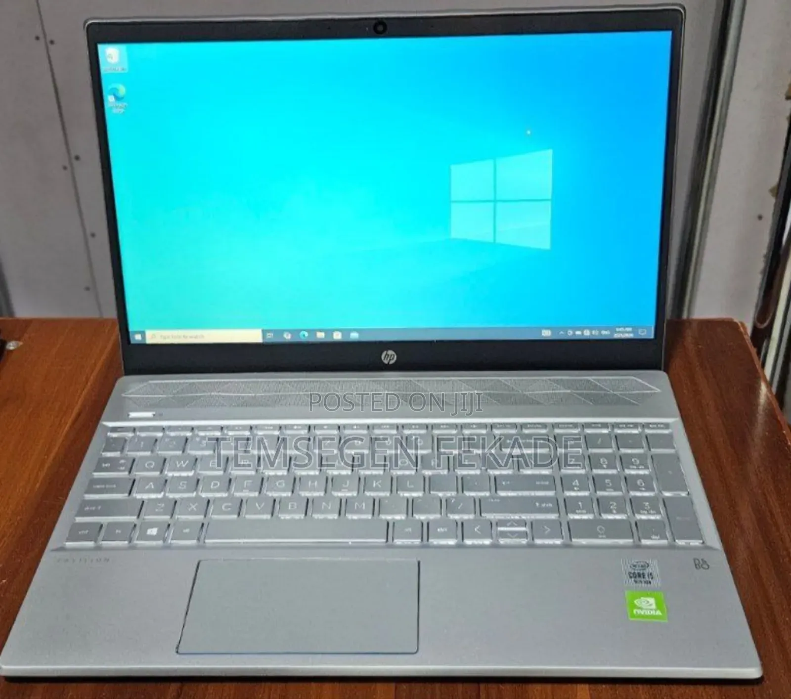New Laptop HP Pavilion 15 8GB Intel Core i5 SSD 256GB