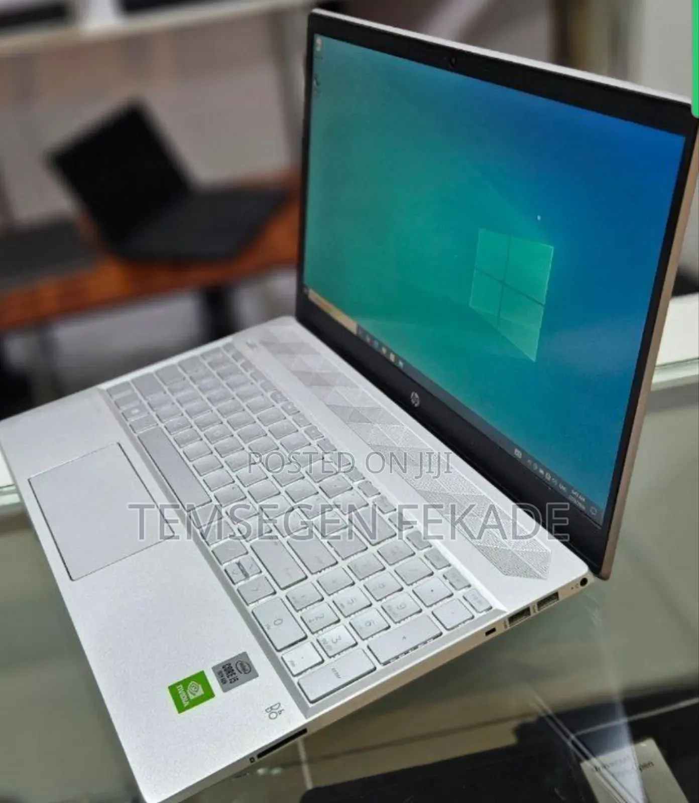 New Laptop HP Pavilion 15 8GB Intel Core i5 SSD 256GB