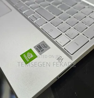 New Laptop HP Pavilion 15 8GB Intel Core i5 SSD 256GB