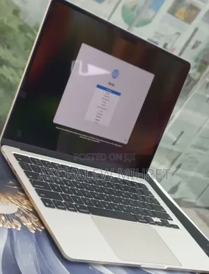 New Laptop Apple MacBook Air 2025 M4 13-inch 16GB Apple M4 SSD 256GB