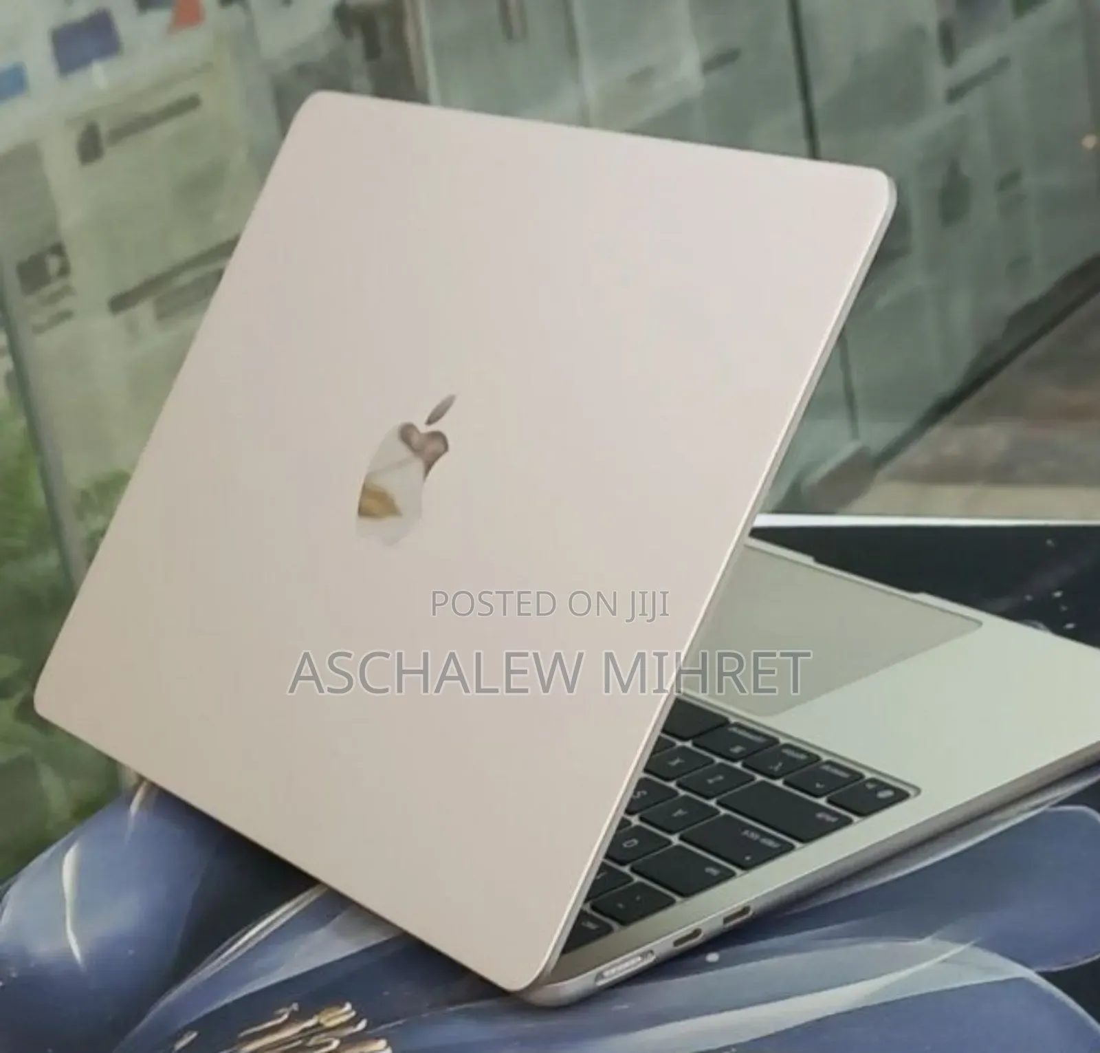 New Laptop Apple MacBook Air 2025 M4 13-inch 16GB Apple M4 SSD 256GB