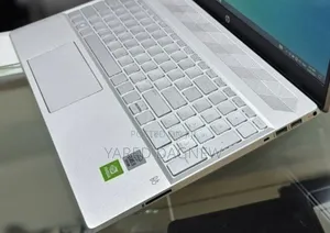 New Laptop HP Pavilion 15 8GB Intel Core i5 SSD 256GB