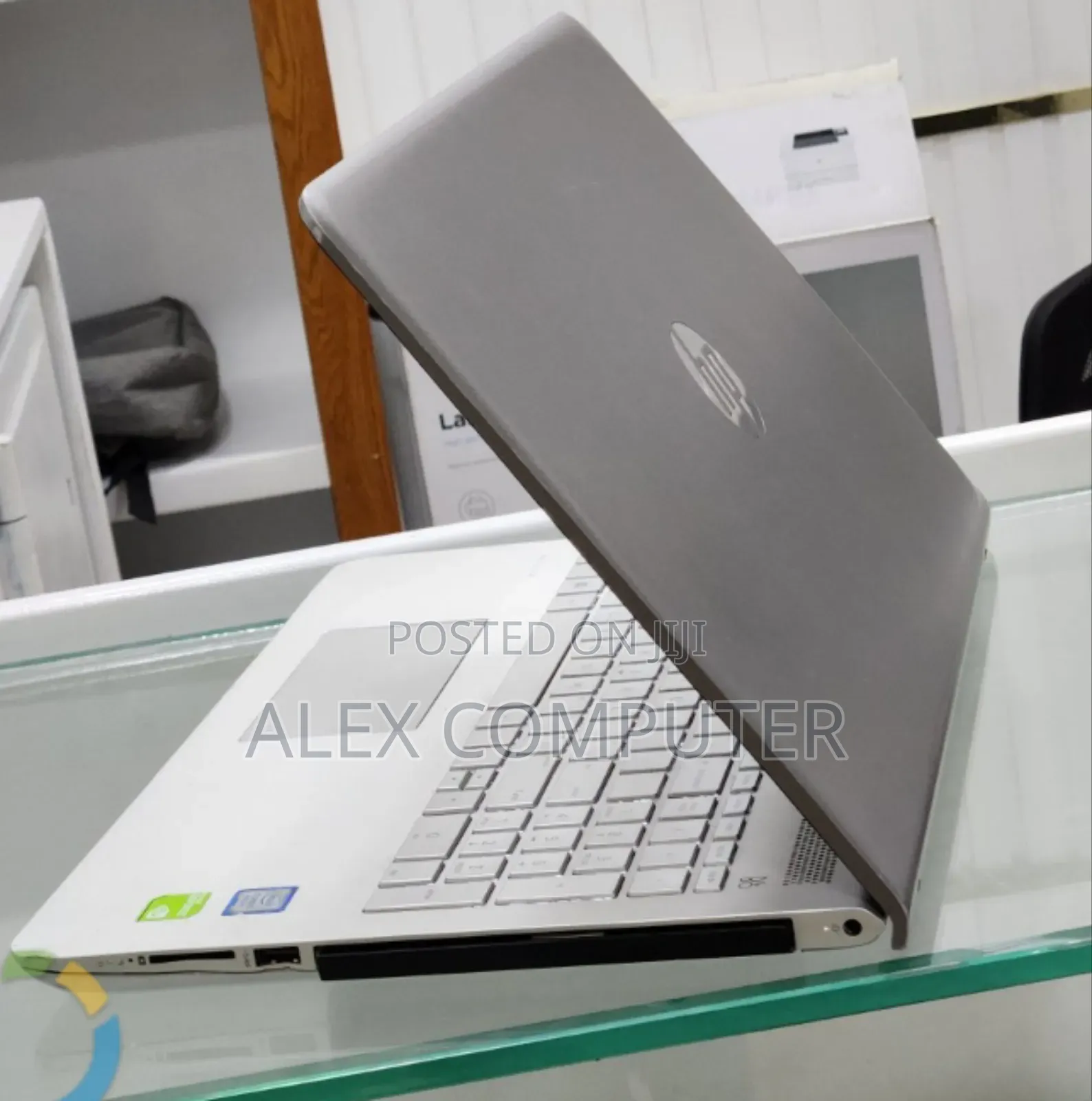 New Laptop HP Pavilion 15 16GB Intel Core i7 SSD 512GB