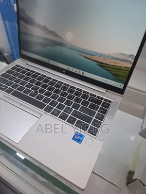 New Laptop HP EliteBook 840 G8 16GB Intel Core i5 SSD 512GB