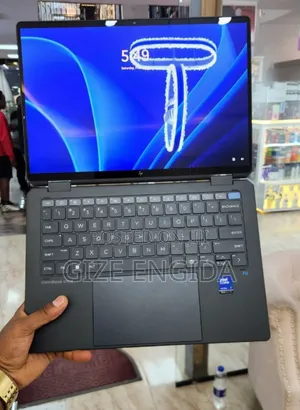 New Laptop HP OmniBook Ultra Flip 14" 16GB Intel Core Ultra 7 SSD 1T