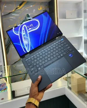 New Laptop HP OmniBook Ultra Flip 14" 16GB Intel Core Ultra 7 SSD 1T